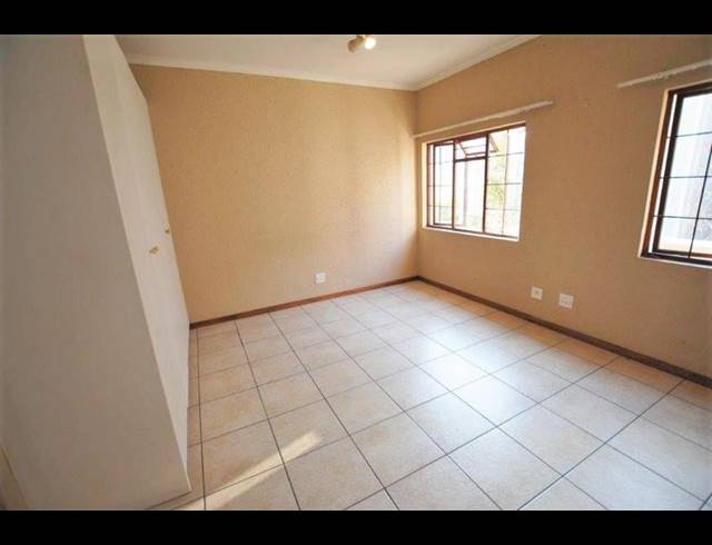 1 BEDROOM PROPERTY TO RENT IN PAULSHOF